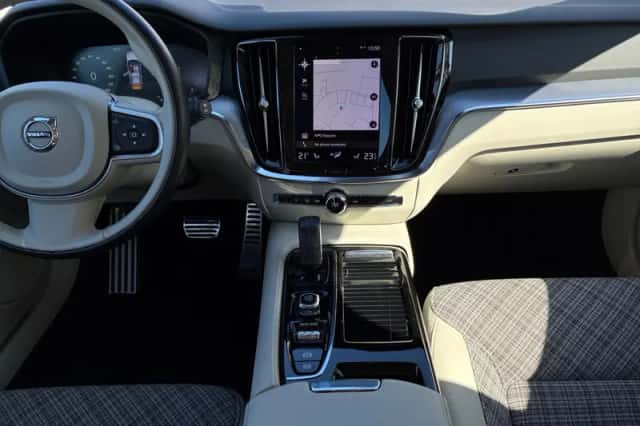 Volvo V60 (2020) thumbnail 8