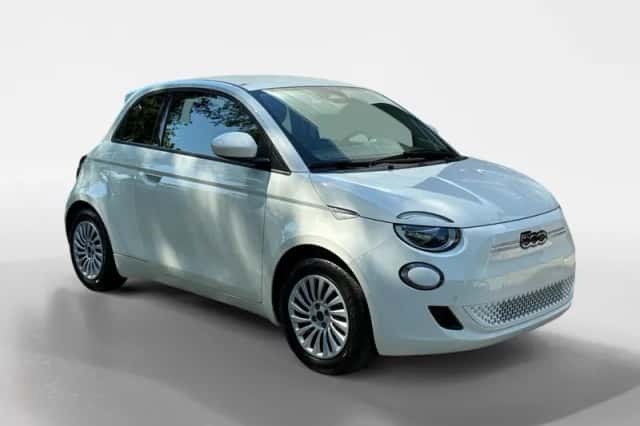 Fiat 500 (2023) thumbnail 11