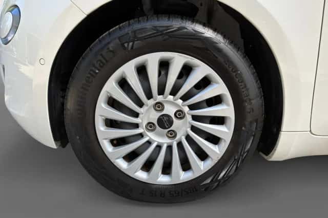 Fiat 500 (2023) thumbnail 13