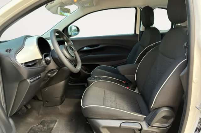 Fiat 500 (2023) thumbnail 5