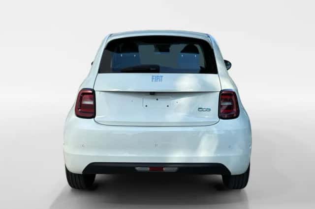 Fiat 500 (2023) thumbnail 8