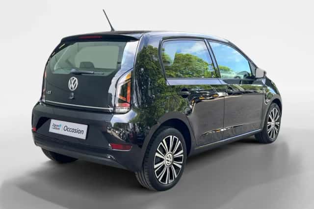 Volkswagen Up! (2019) thumbnail 2
