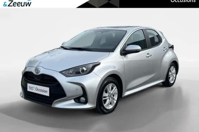 Toyota Yaris (2025) thumbnail 1