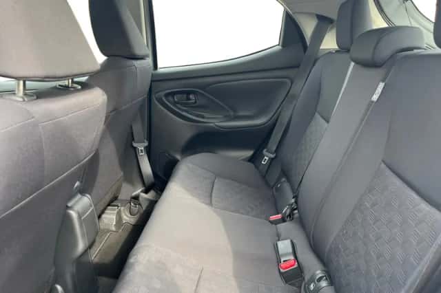 Toyota Yaris (2025) thumbnail 6