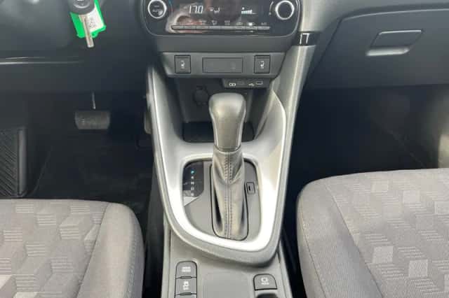 Toyota Yaris (2025) thumbnail 8