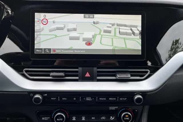 Kia Niro (2022) thumbnail 23