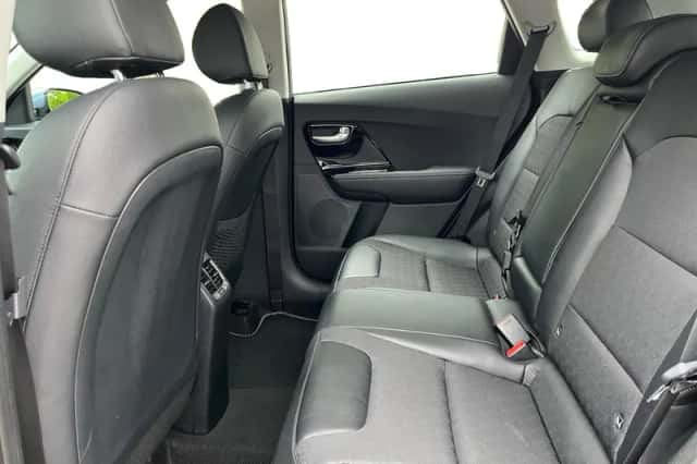 Kia Niro (2022) thumbnail 6