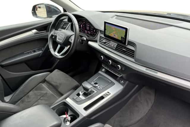 Audi Q5 (2018) thumbnail 3