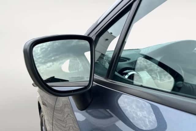 Nissan Micra (2018) thumbnail 14