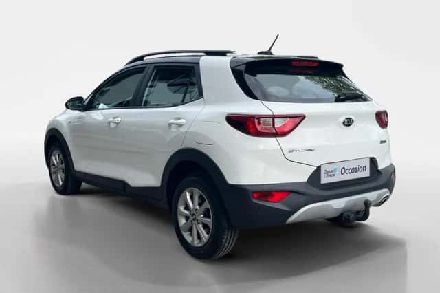 Kia Stonic (2021) thumbnail 12