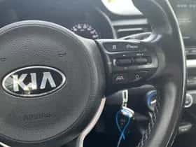 Kia Stonic (2021) thumbnail 21