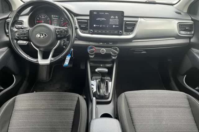 Kia Stonic (2021) thumbnail 23