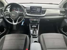 Kia Stonic (2021) thumbnail 23