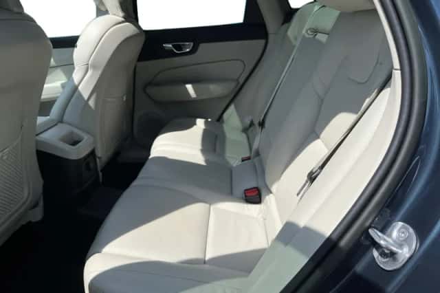 Volvo XC60 (2023) thumbnail 6
