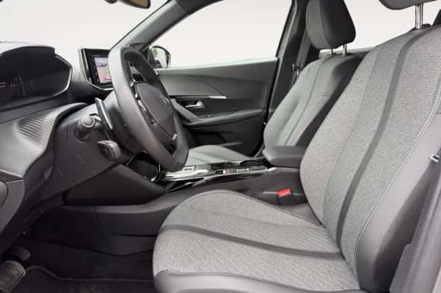 Peugeot 2008 (2024) thumbnail 5