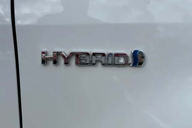 Toyota Yaris (2021) thumbnail 17