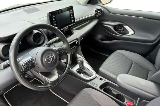 Toyota Yaris (2021) thumbnail 18