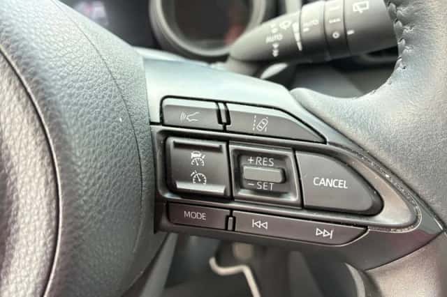 Toyota Yaris (2021) thumbnail 21