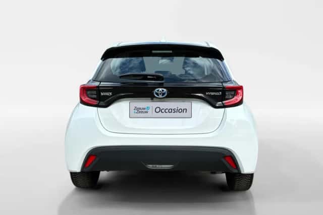 Toyota Yaris (2021) thumbnail 9