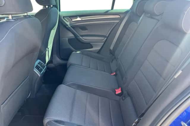 Volkswagen Golf (2019) thumbnail 6