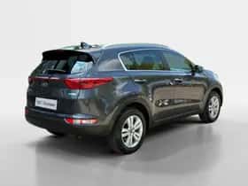 Kia Sportage (2016) thumbnail 2