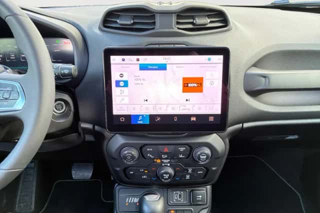 Jeep Renegade (2025) thumbnail 23