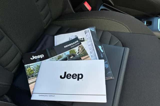 Jeep Renegade (2025) thumbnail 25
