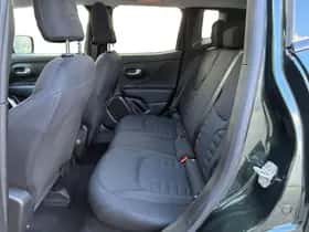 Jeep Renegade (2025) thumbnail 6