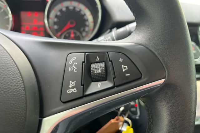 Opel Adam (2015) thumbnail 17