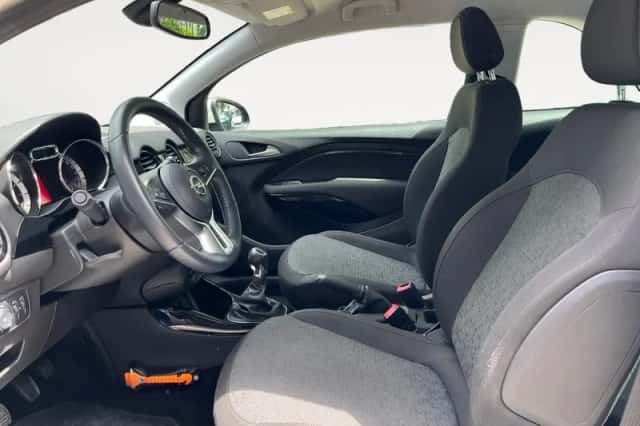 Opel Adam (2015) thumbnail 4