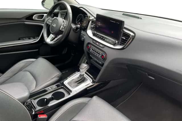 Kia Ceed Sportswagon (2021) thumbnail 3