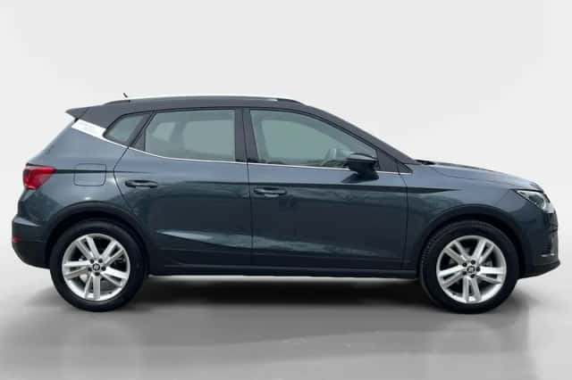 SEAT Arona (2021) thumbnail 4