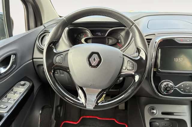 Renault Captur (2016) thumbnail 16