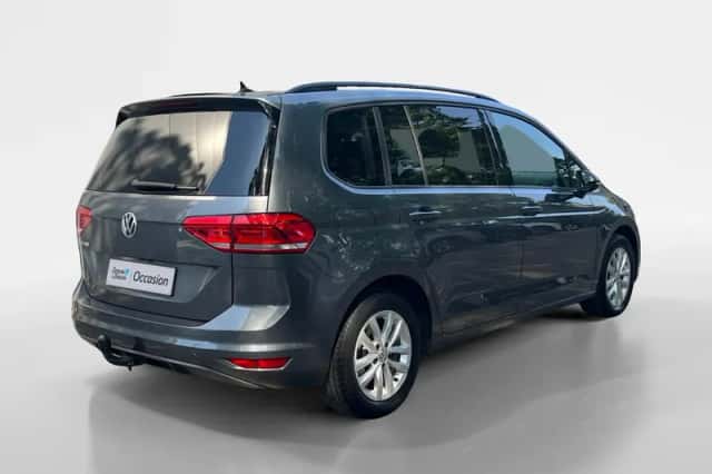 Volkswagen Touran (2019) thumbnail 2