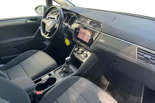 Volkswagen Touran (2019) thumbnail 3