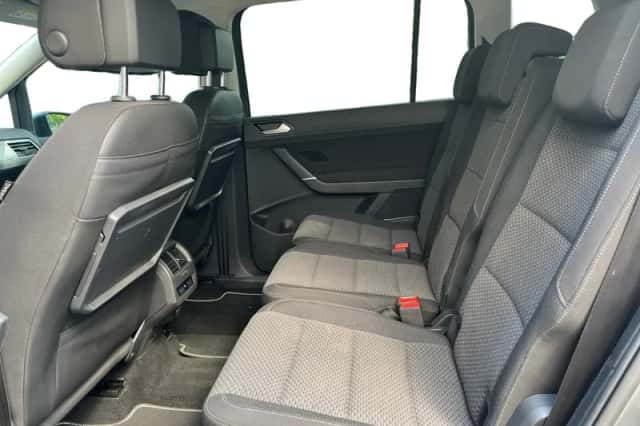 Volkswagen Touran (2019) thumbnail 6