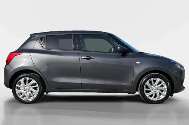 Suzuki Swift (2021) thumbnail 4
