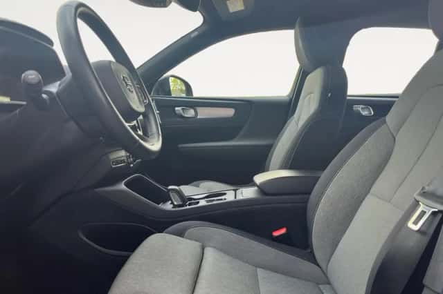 Volvo XC40 (2021) thumbnail 5
