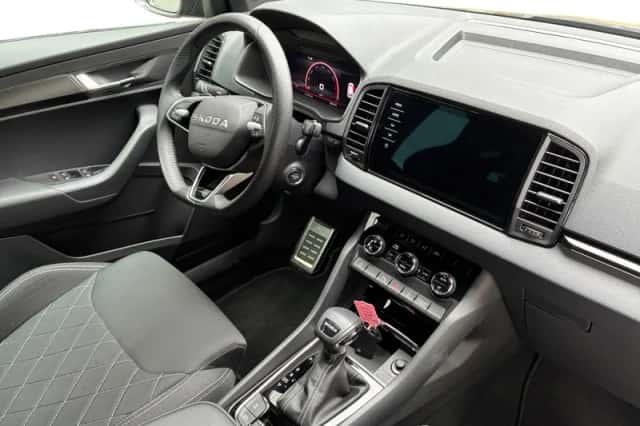 Škoda Karoq (2025) thumbnail 3