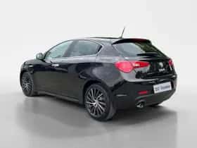 Alfa Romeo Giulietta (2015) thumbnail 11