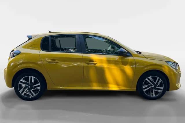 Peugeot 208 (2023) thumbnail 4