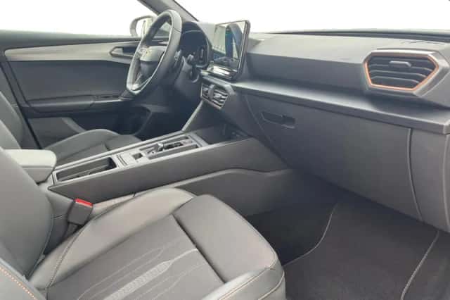 CUPRA Leon Sportstourer (2022) thumbnail 3