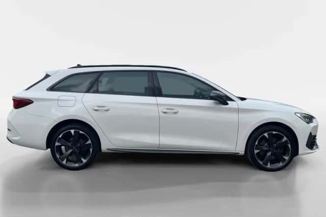 CUPRA Leon Sportstourer (2022) thumbnail 4