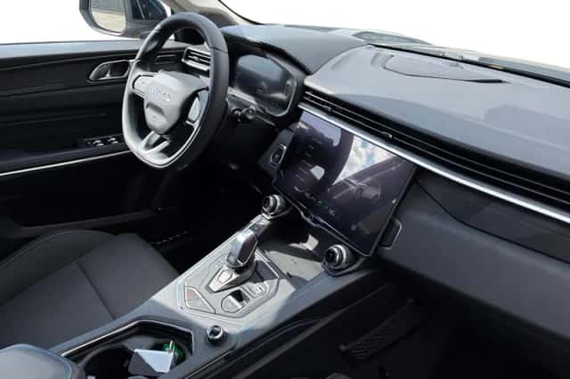 Lynk & Co 01 (2026) thumbnail 3