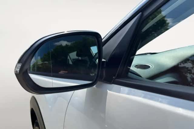 Kia Stonic (2021) thumbnail 15