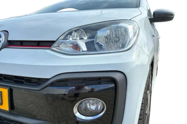 Volkswagen Up! (2018) thumbnail 17