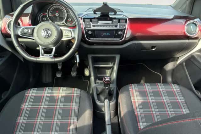 Volkswagen Up! (2018) thumbnail 23