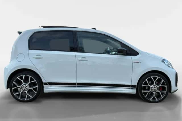 Volkswagen Up! (2018) thumbnail 4