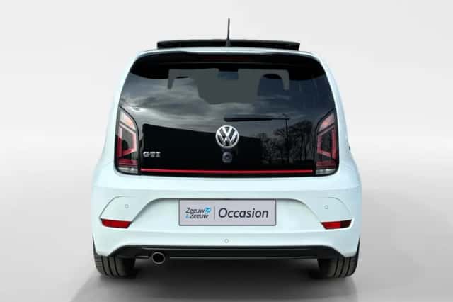 Volkswagen Up! (2018) thumbnail 9