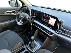Kia Sportage (2023) thumbnail 3